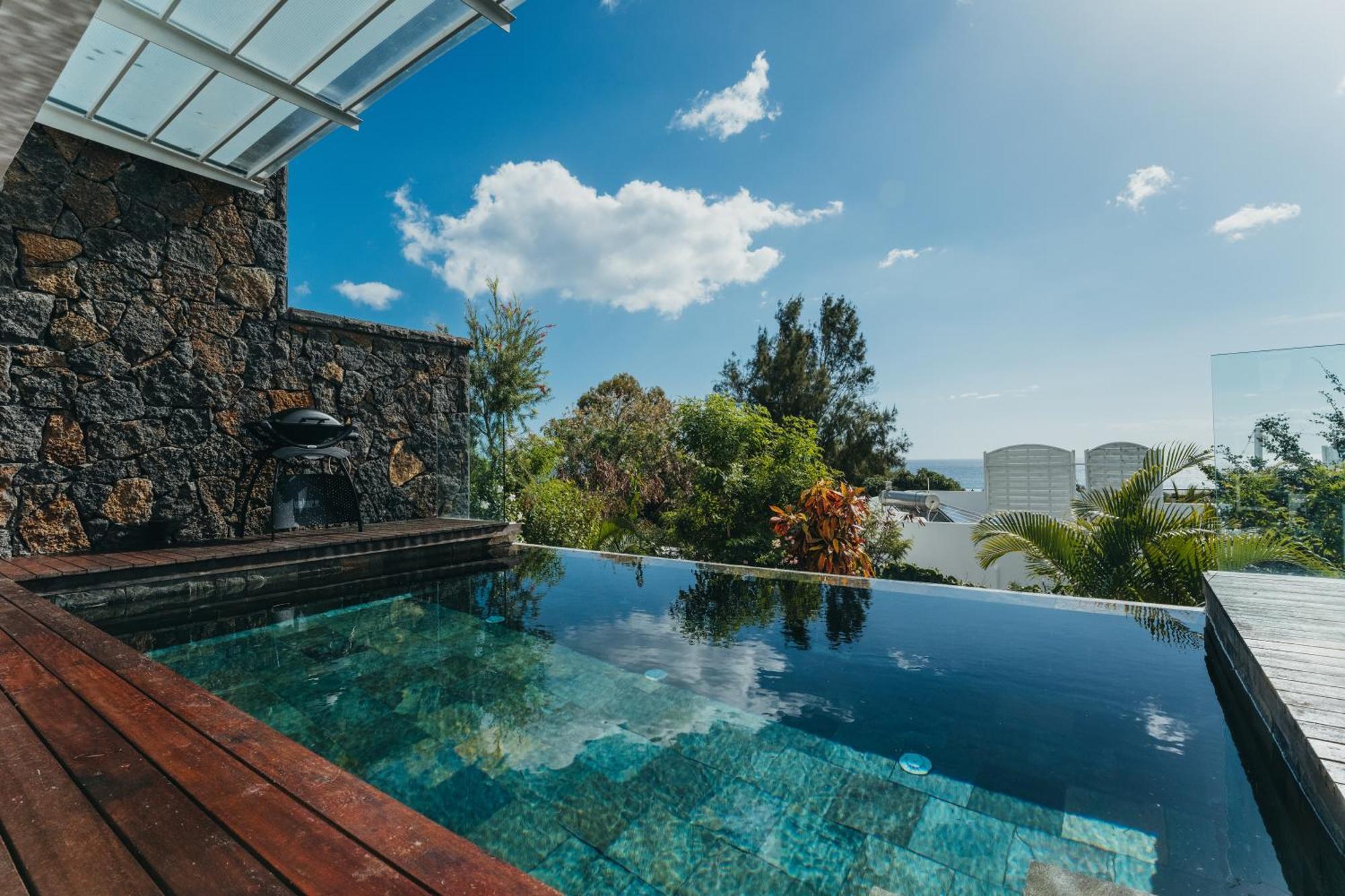 Appartement De Luxe Piscine Et Vue Mer Rivière Noire Buitenkant foto